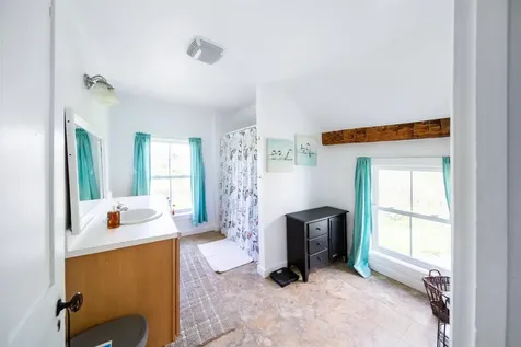 6 Sand Hill Road Georgia VT 05468