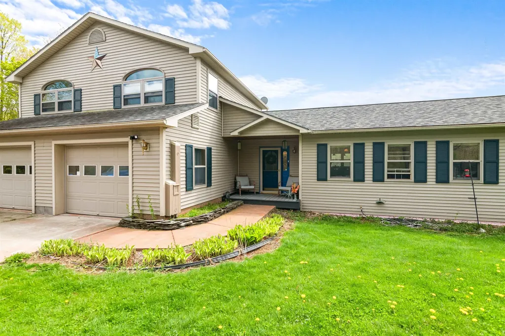 97 Birch Way Bakersfield VT 05450