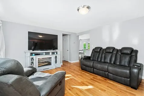 70 North Policy Street Salem NH 03079