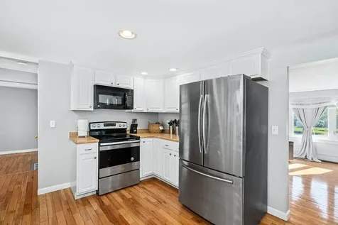 70 North Policy Street Salem NH 03079