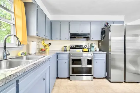 373 Lowell Street Manchester NH 03104