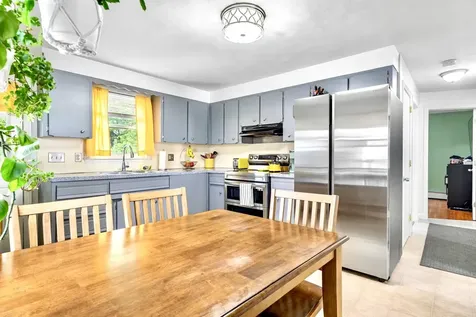 373 Lowell Street Manchester NH 03104