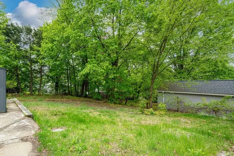 373 Lowell Street Manchester NH 03104