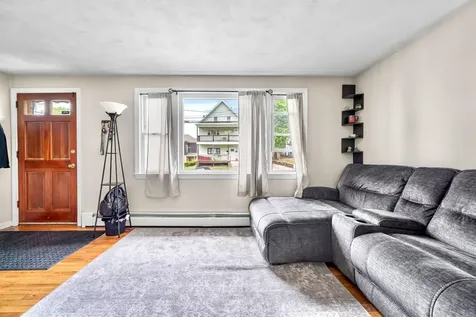 373 Lowell Street Manchester NH 03104