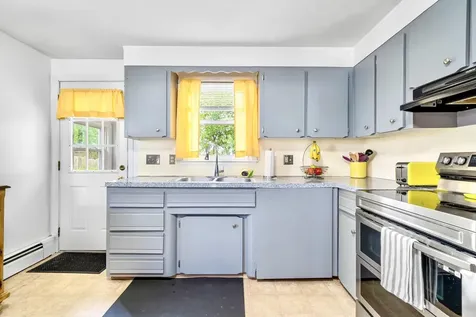 373 Lowell Street Manchester NH 03104