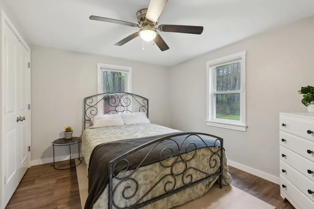 29 Pine Street Rollinsford NH 03869