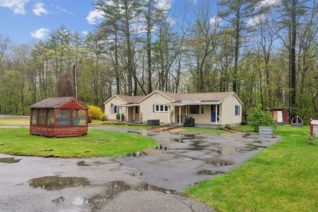 29 Pine Street Rollinsford NH 03869