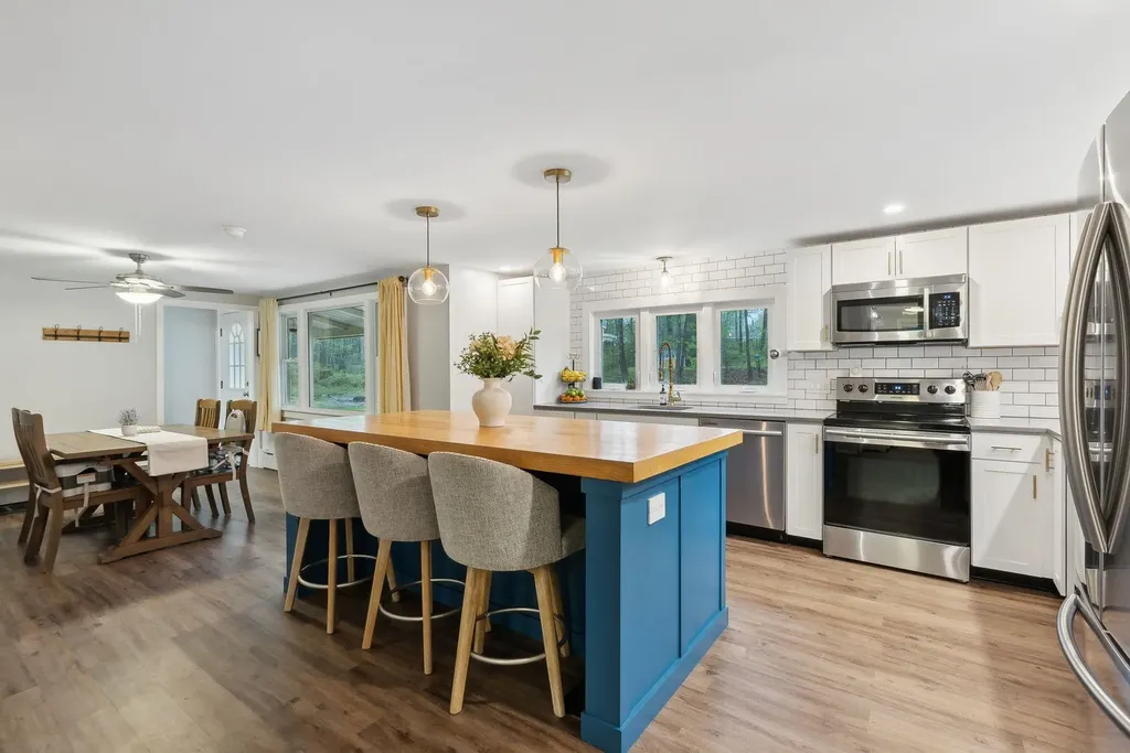 29 Pine Street Rollinsford NH 03869