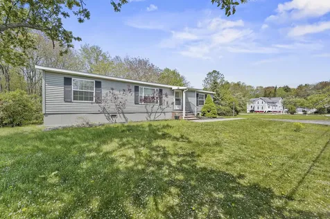 71 Causeway Street Seabrook NH 03874