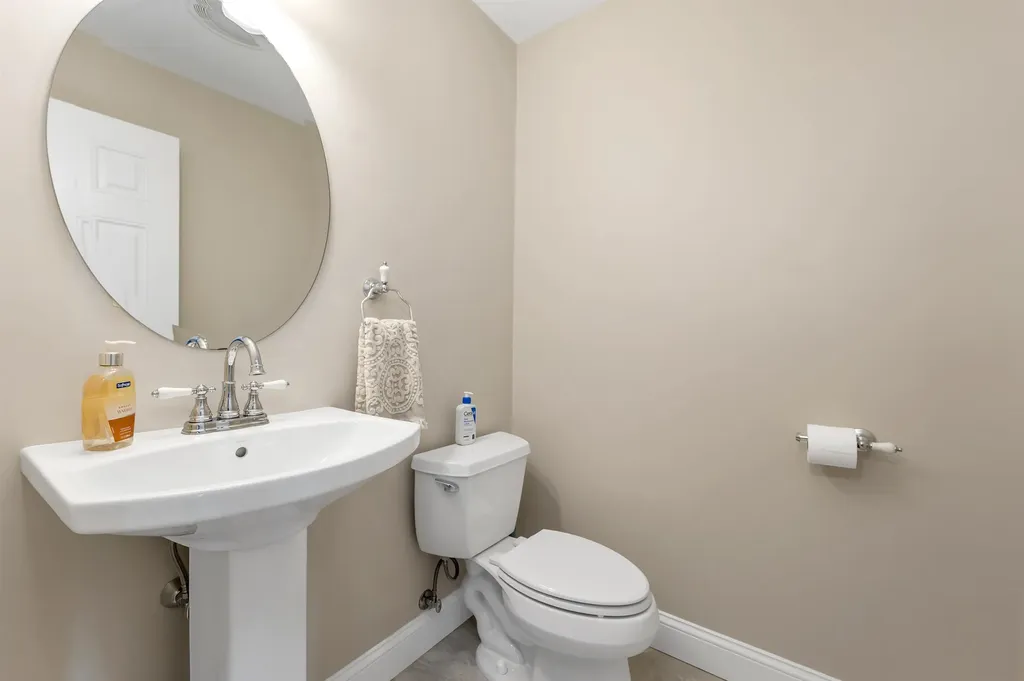 2 Depot Lane Lee NH 03861