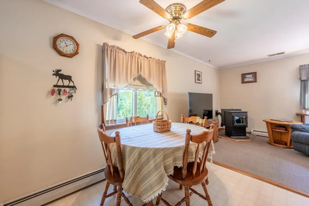 20 Church Street Bradford NH 03221