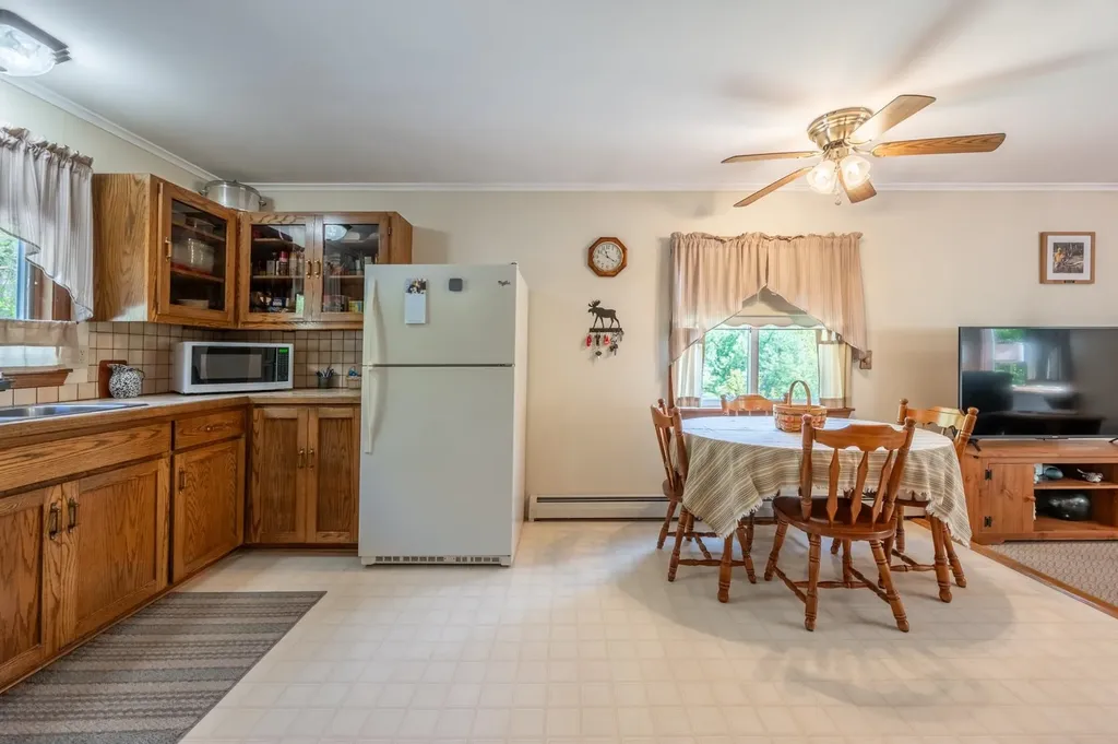 20 Church Street Bradford NH 03221