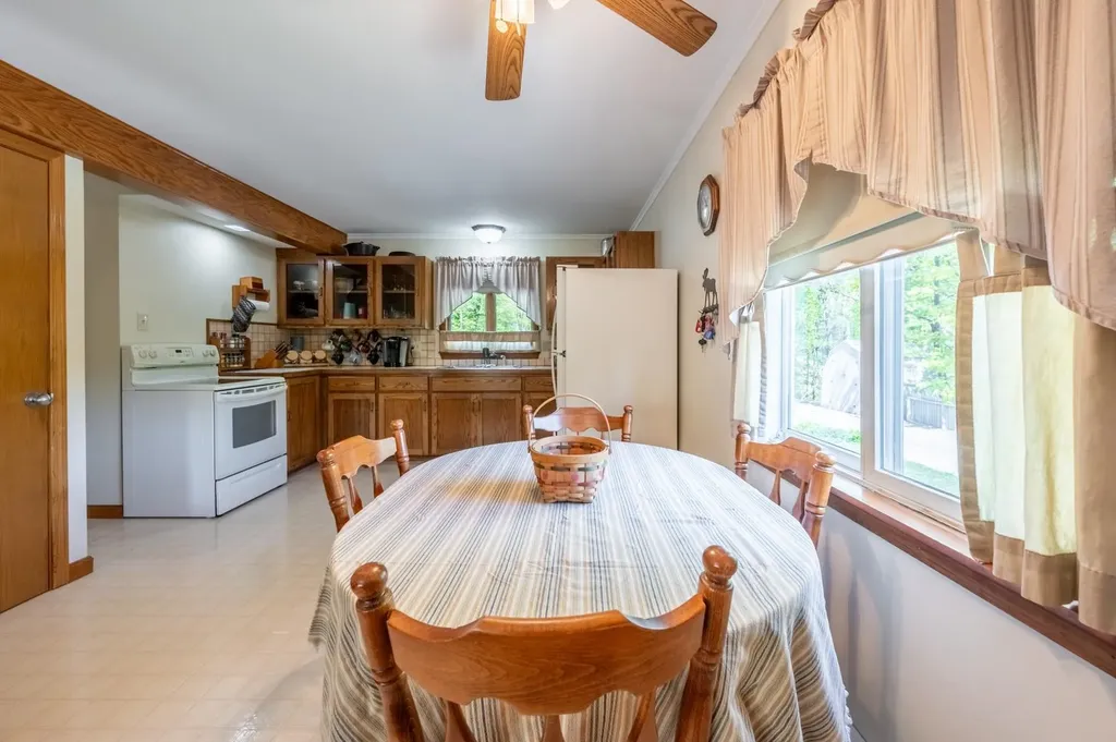 20 Church Street Bradford NH 03221