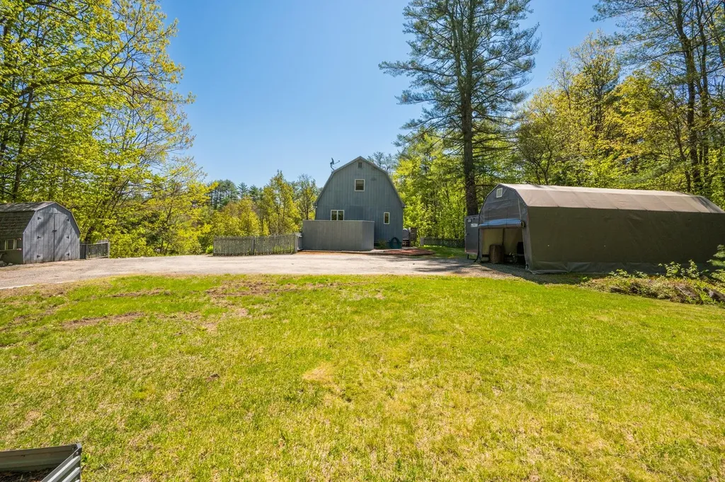 20 Church Street Bradford NH 03221