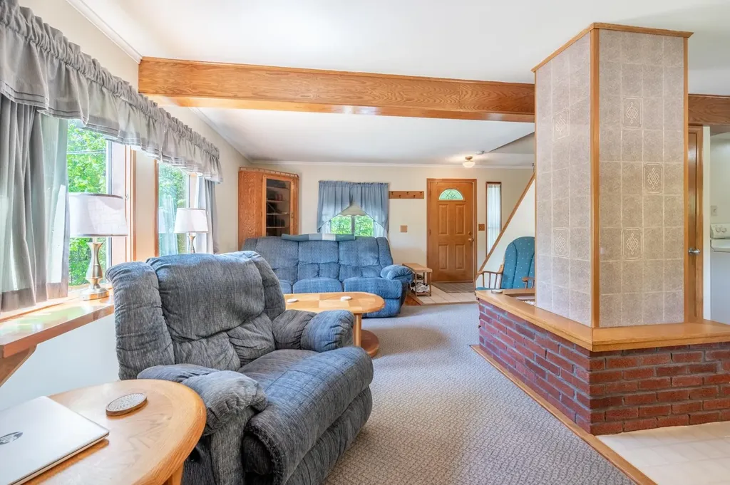 20 Church Street Bradford NH 03221