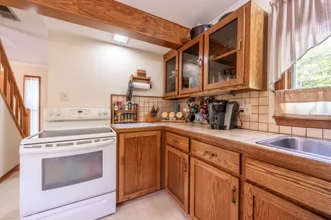 20 Church Street Bradford NH 03221