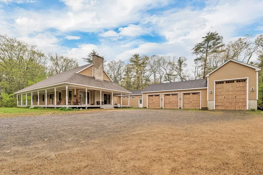 6 Phoenix Drive Kingston NH 03848