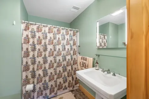 6 Phoenix Drive Kingston NH 03848