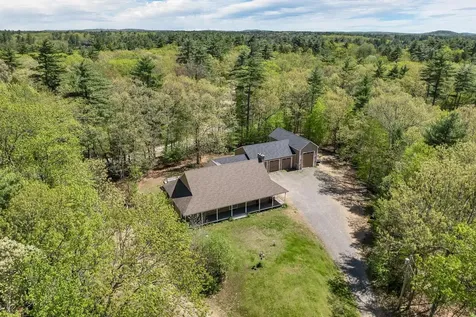 6 Phoenix Drive Kingston NH 03848