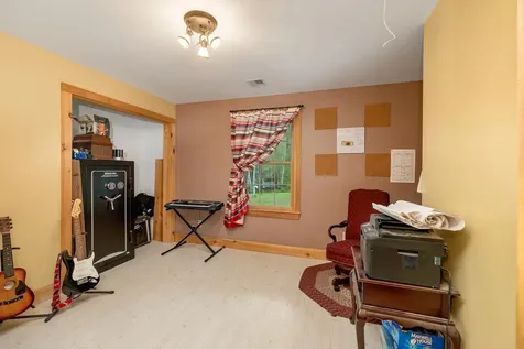 6 Phoenix Drive Kingston NH 03848