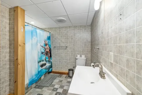 6 Phoenix Drive Kingston NH 03848