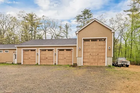6 Phoenix Drive Kingston NH 03848