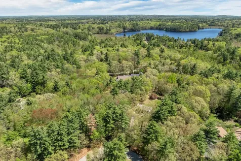 6 Phoenix Drive Kingston NH 03848