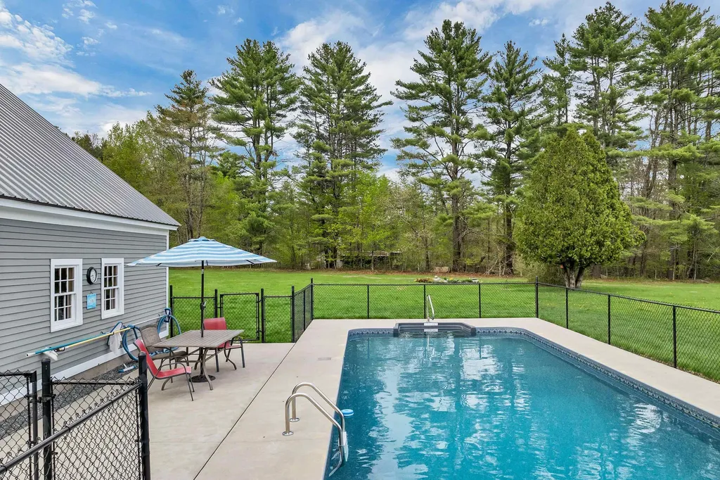 186 Huntress Bridge Road Effingham NH 03882