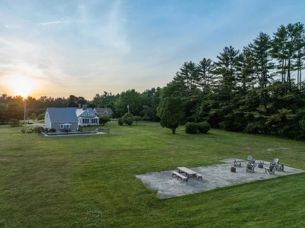 186 Huntress Bridge Road Effingham NH 03882