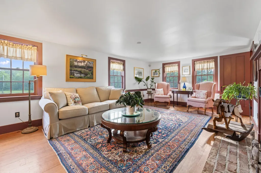 186 Huntress Bridge Road Effingham NH 03882