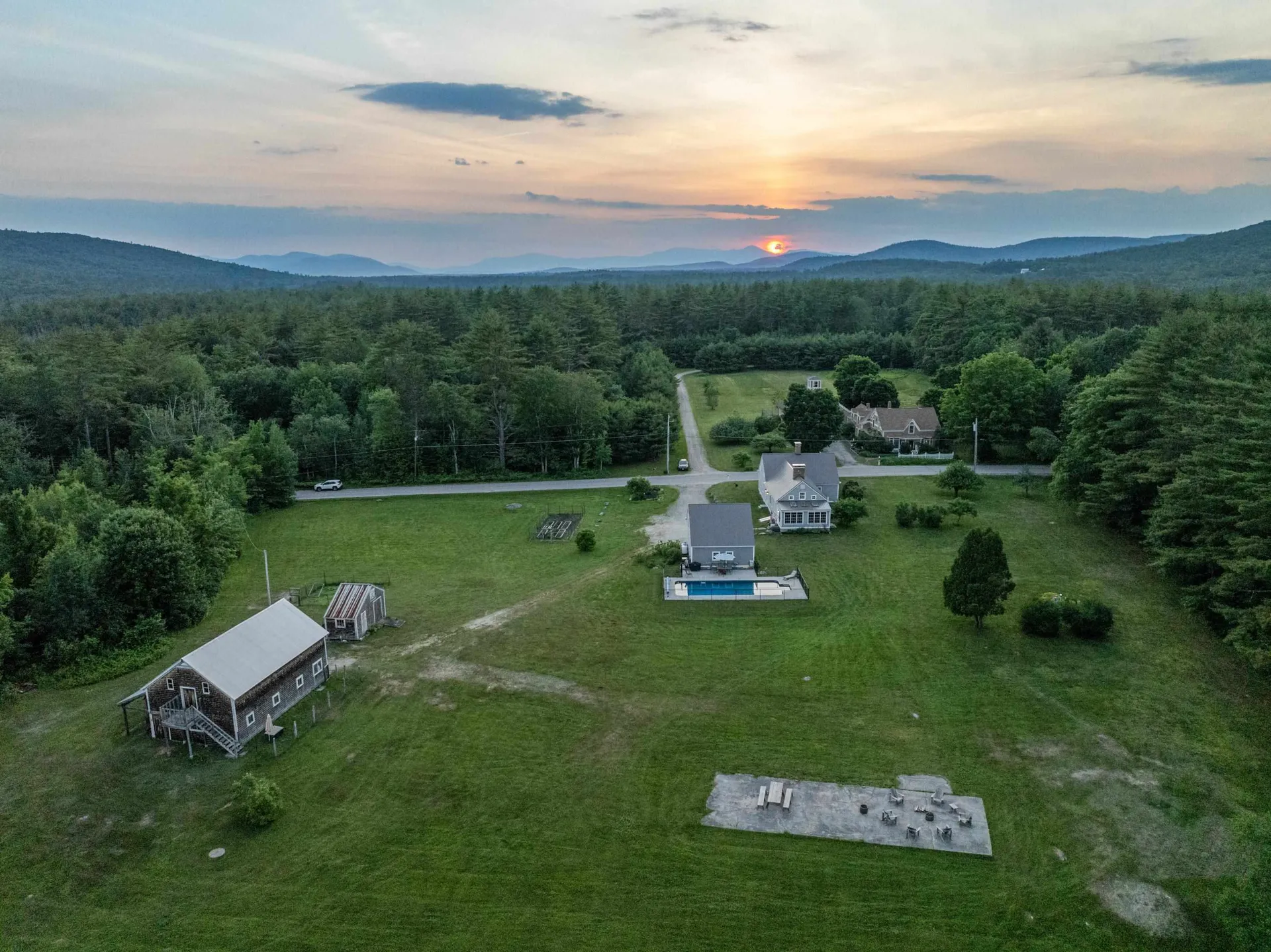 186 Huntress Bridge Road Effingham NH 03882