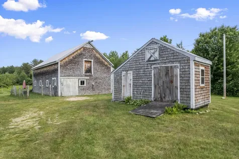 186 Huntress Bridge Road Effingham NH 03882