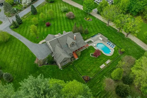 32 Rideout Road Hollis NH 03049