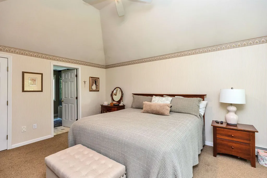11 Fieldstone Drive Hooksett NH 03106