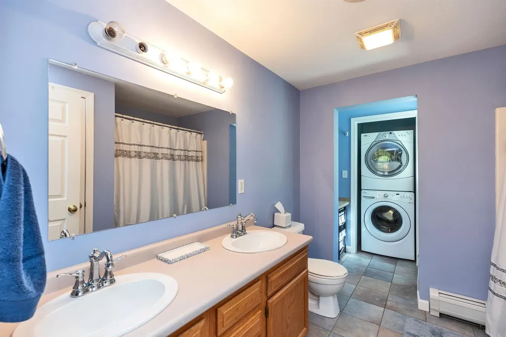 11 Fieldstone Drive Hooksett NH 03106