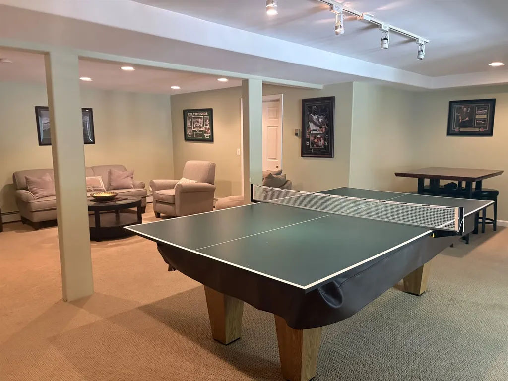 11 Fieldstone Drive Hooksett NH 03106