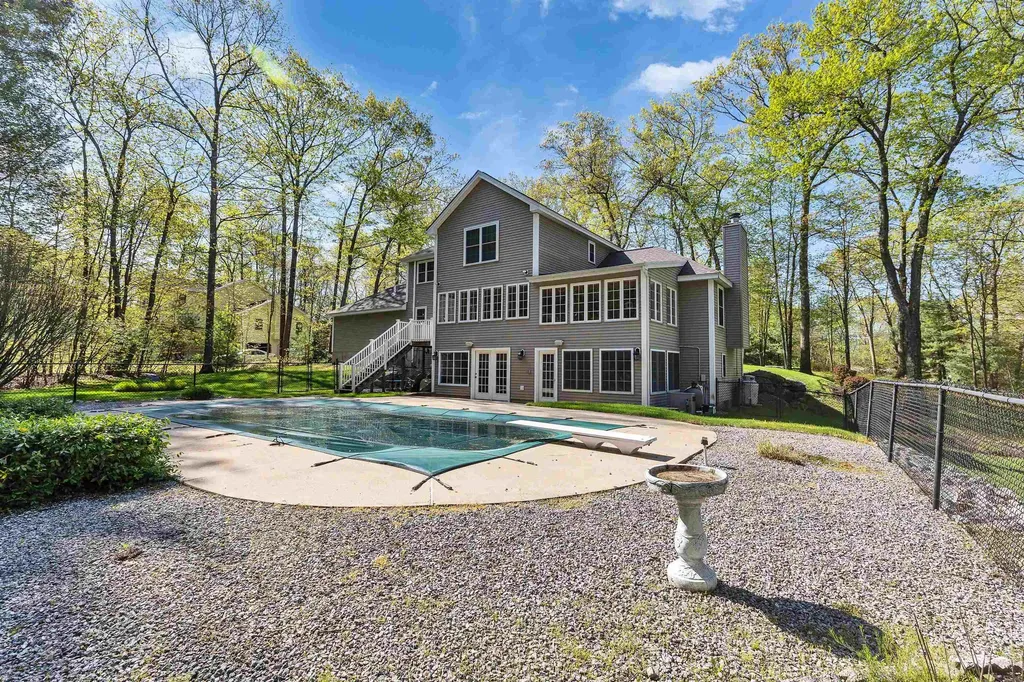 11 Fieldstone Drive Hooksett NH 03106