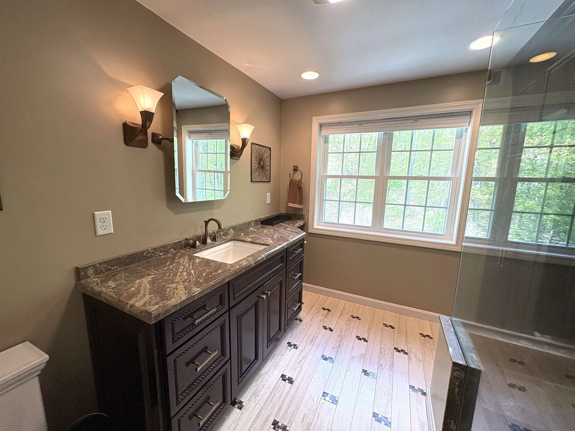 11 Fieldstone Drive Hooksett NH 03106