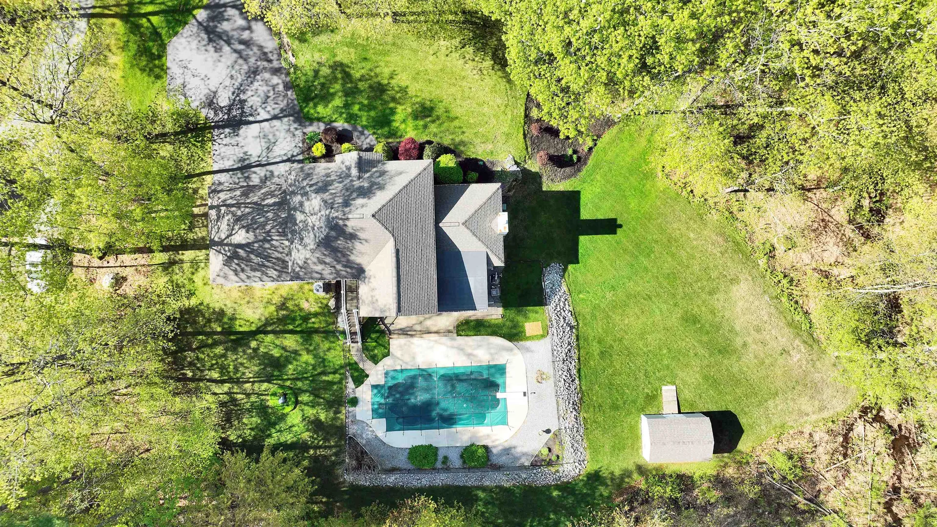 11 Fieldstone Drive Hooksett NH 03106