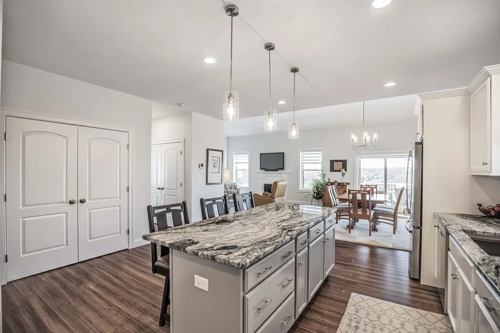 20 Del Ray Drive Windham NH 03087