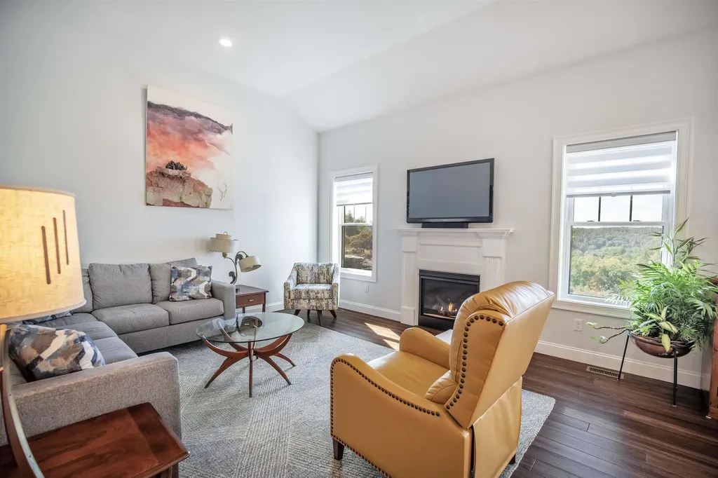 20 Del Ray Drive Windham NH 03087