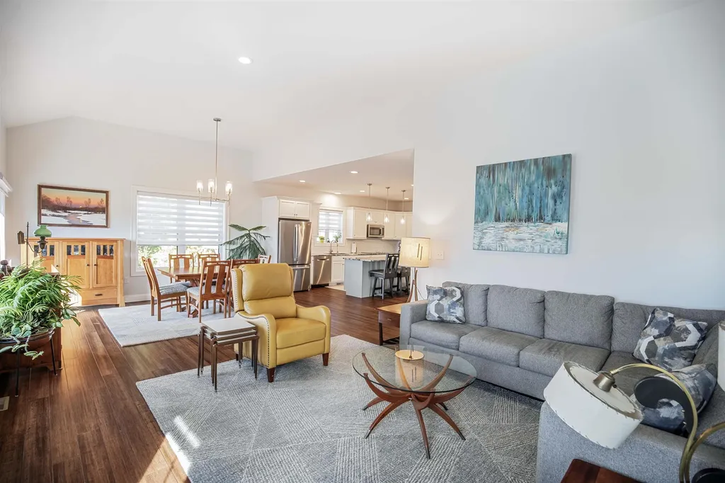 20 Del Ray Drive Windham NH 03087