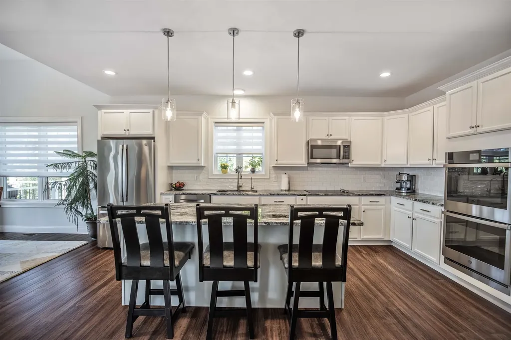 20 Del Ray Drive Windham NH 03087