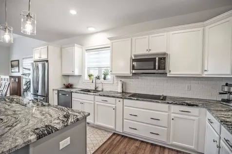 20 Del Ray Drive Windham NH 03087