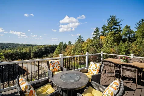 20 Del Ray Drive Windham NH 03087
