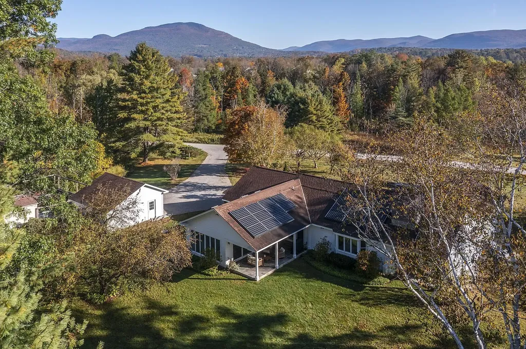 693 Longview Drive Manchester VT 05254