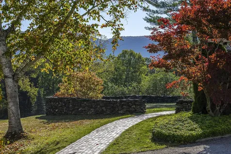 693 Longview Drive Manchester VT 05254