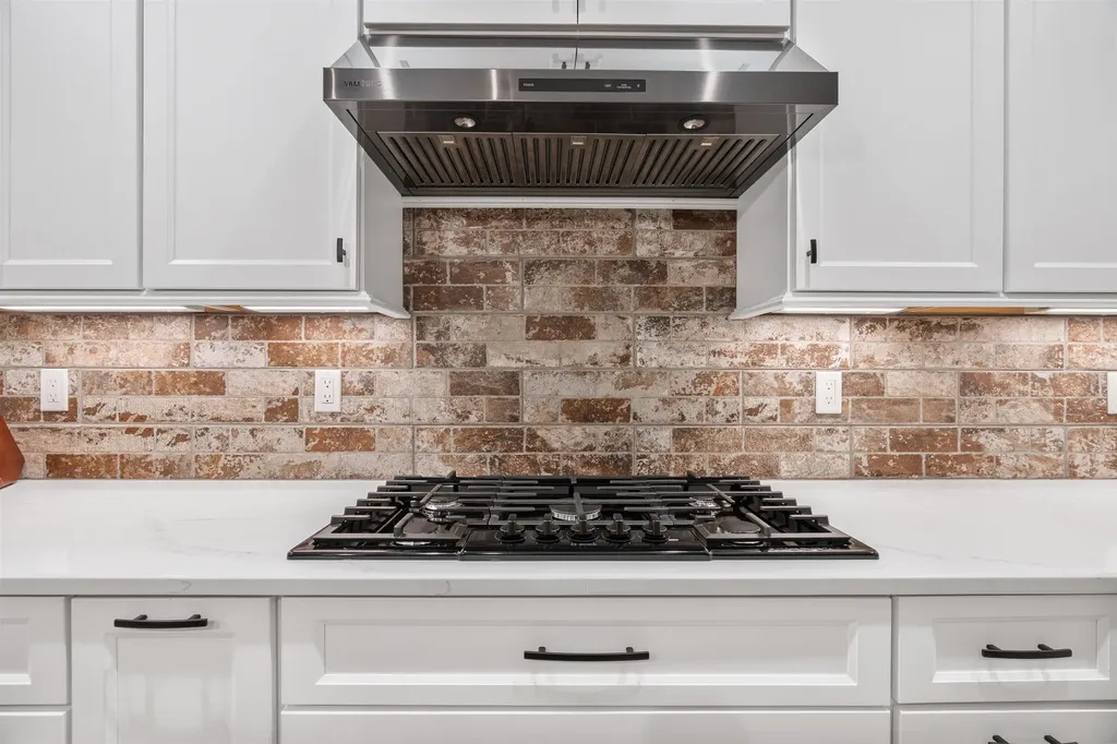 12 Tanya Lane Brentwood NH 03833