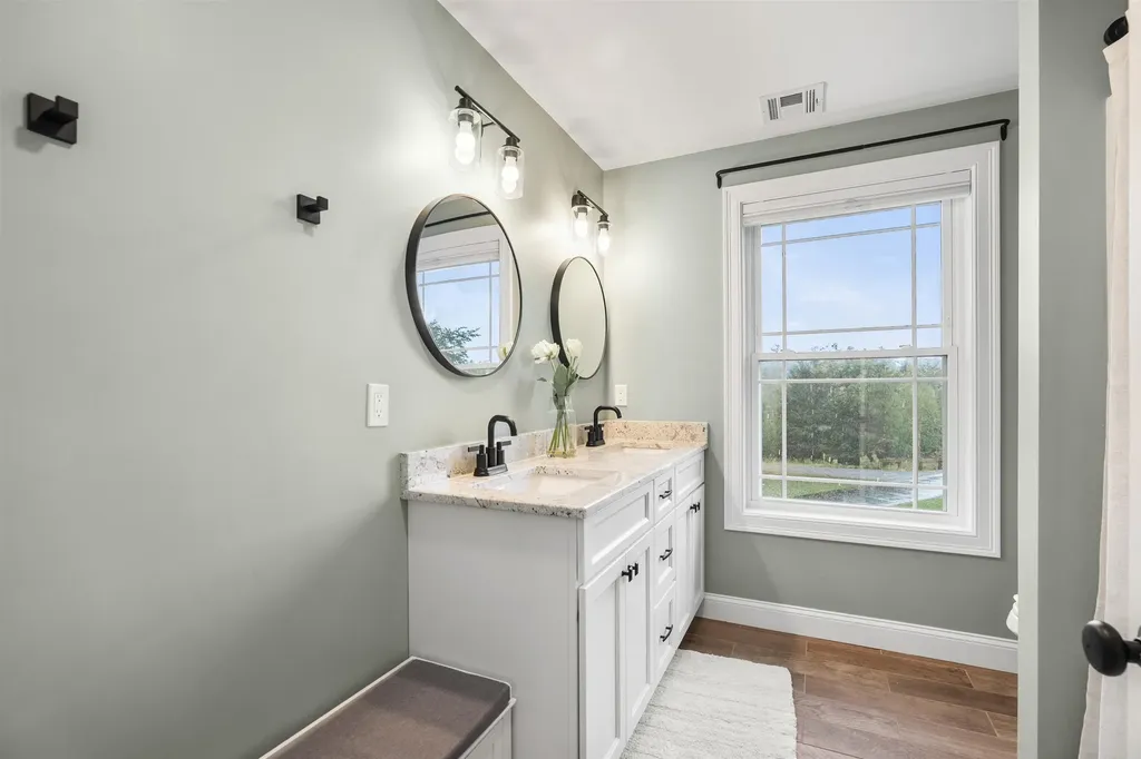 12 Tanya Lane Brentwood NH 03833