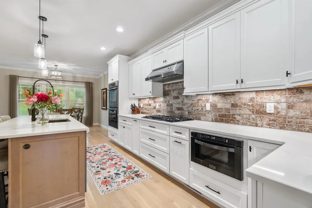 12 Tanya Lane Brentwood NH 03833